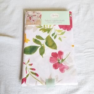 Oblong Flower Design Fabric Tablecloth 60"x 80"